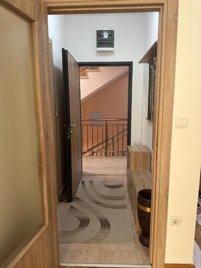 Kropa Apartman Подгорица Экстерьер фото