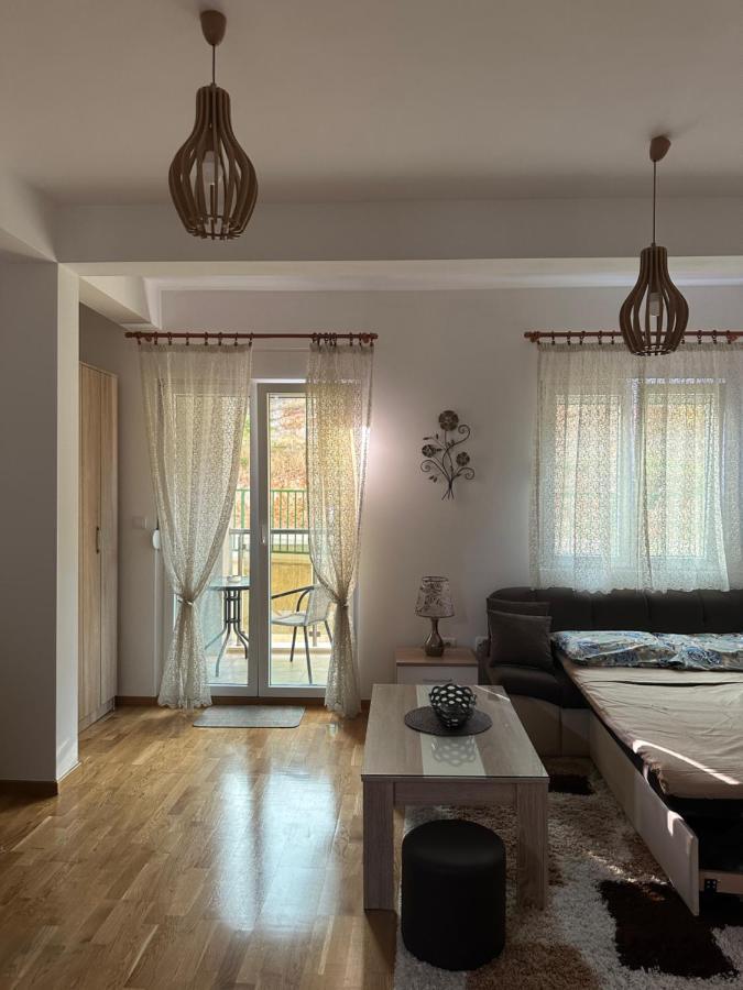 Kropa Apartman Подгорица Экстерьер фото